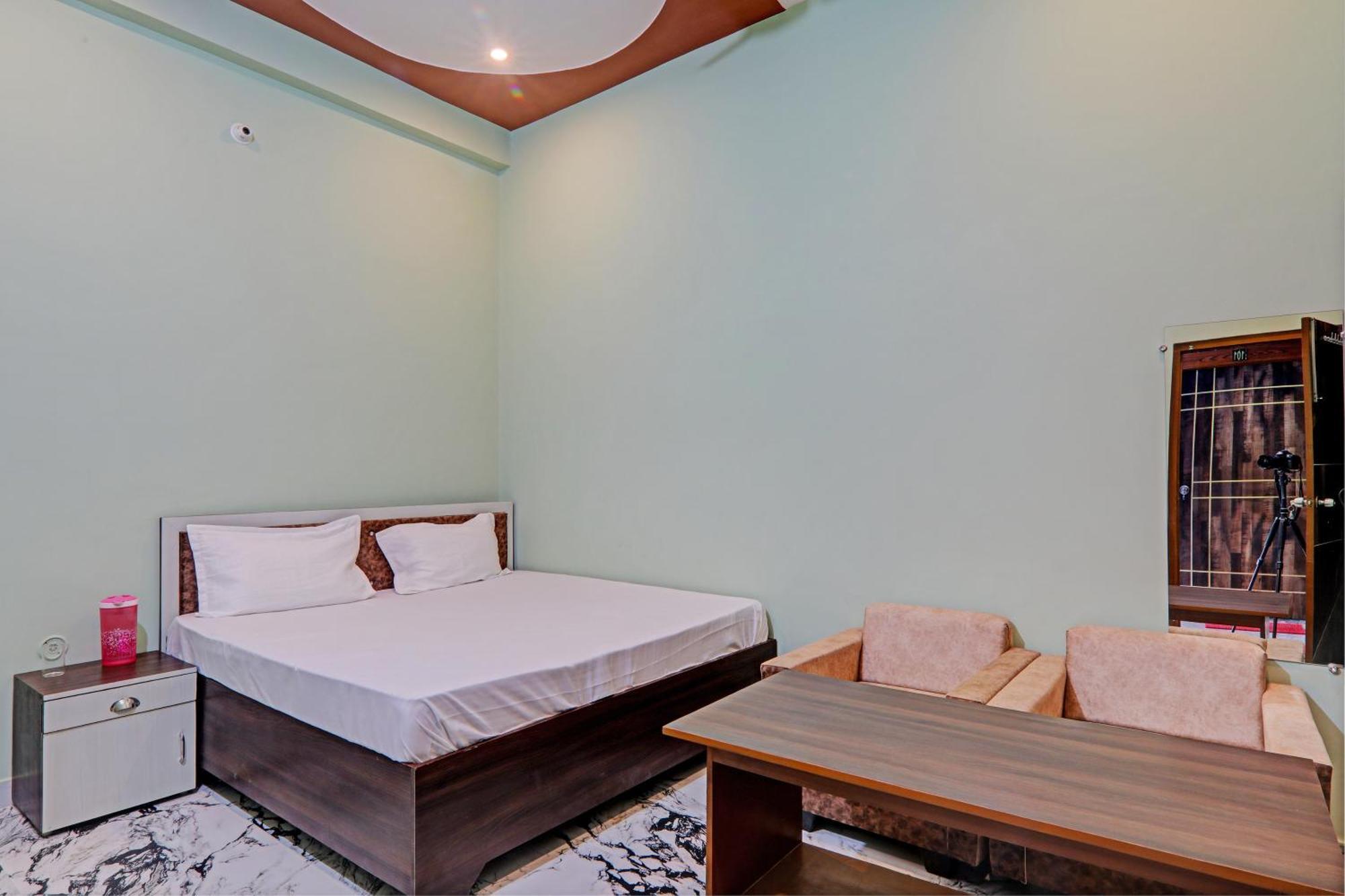 Oyo Green Valley Guest House Sultānpur Eksteriør bilde