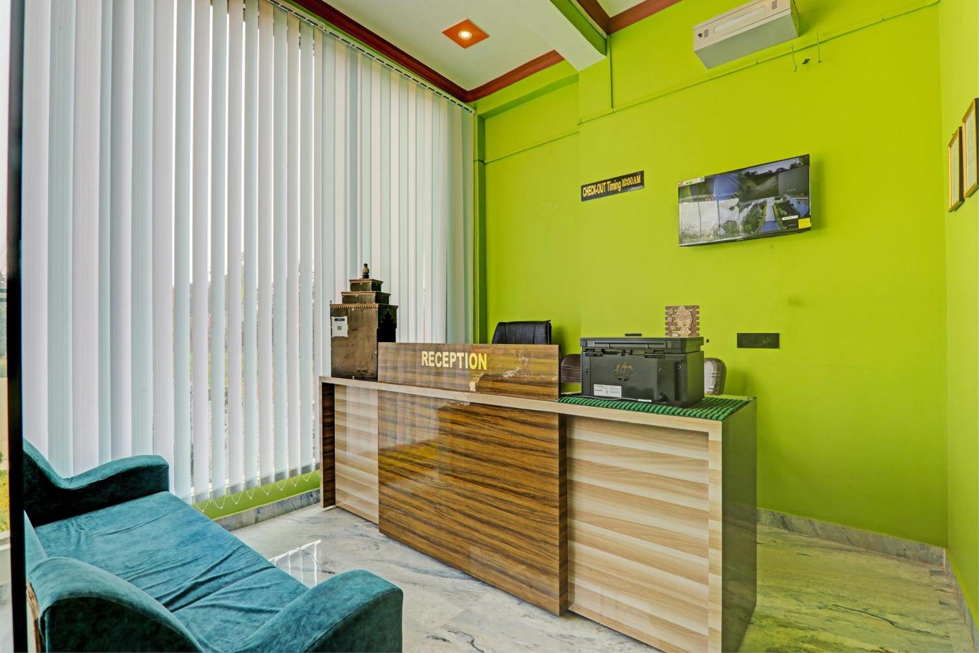 Oyo Green Valley Guest House Sultānpur Eksteriør bilde