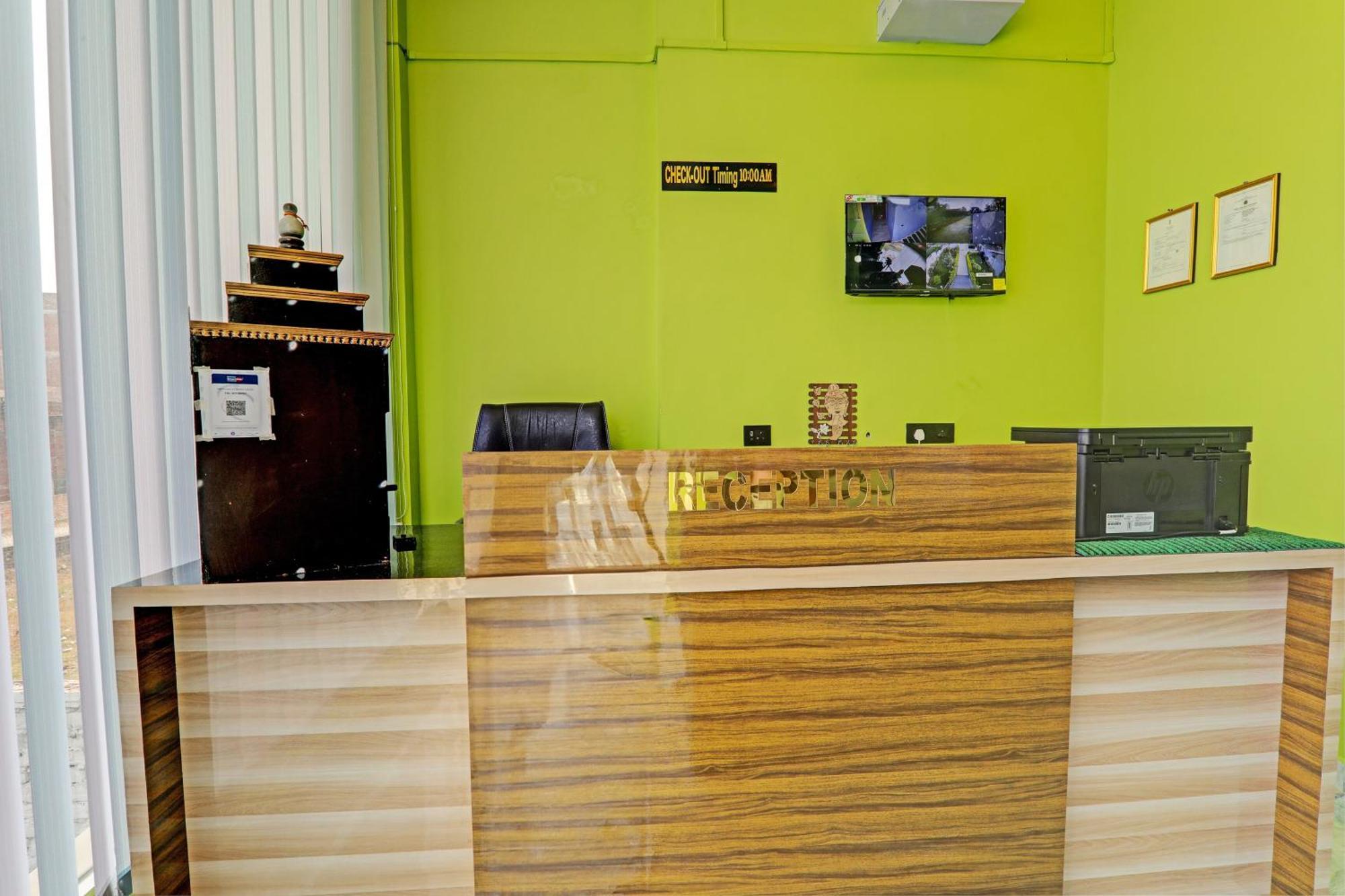 Oyo Green Valley Guest House Sultānpur Eksteriør bilde